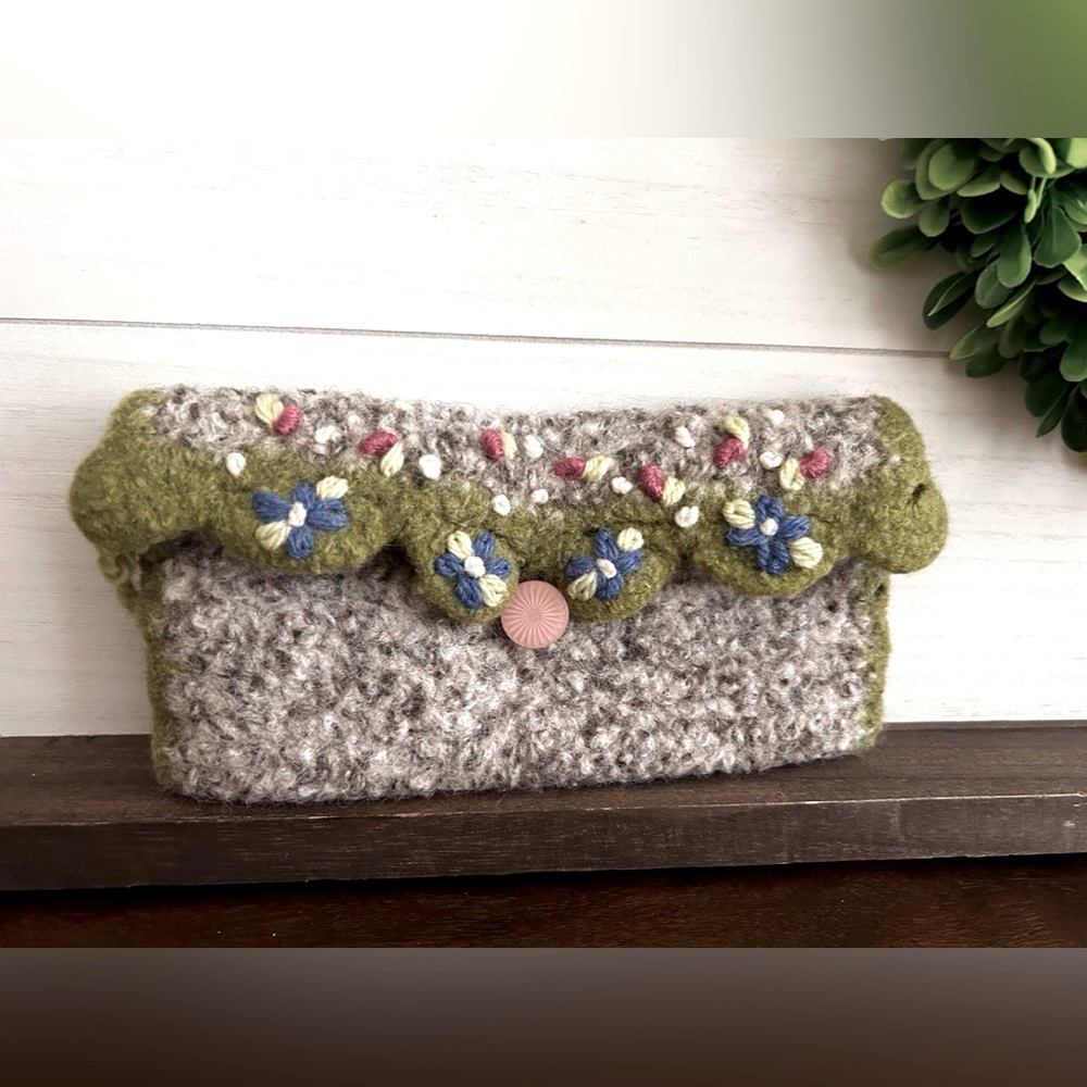 Vintage handmade wool wallet/clutch.
